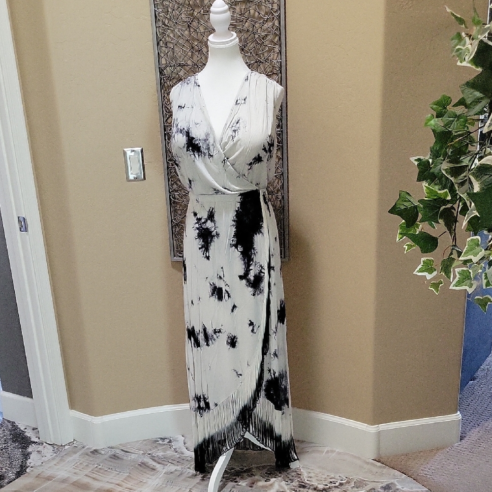 Boston Proper Black and White Maxi Dress